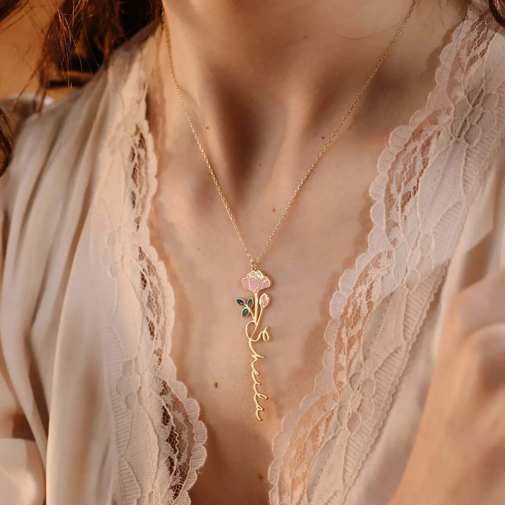 Birth Flower Necklace - Spersonalizowany naszyjnik z imieniem i kwiatem